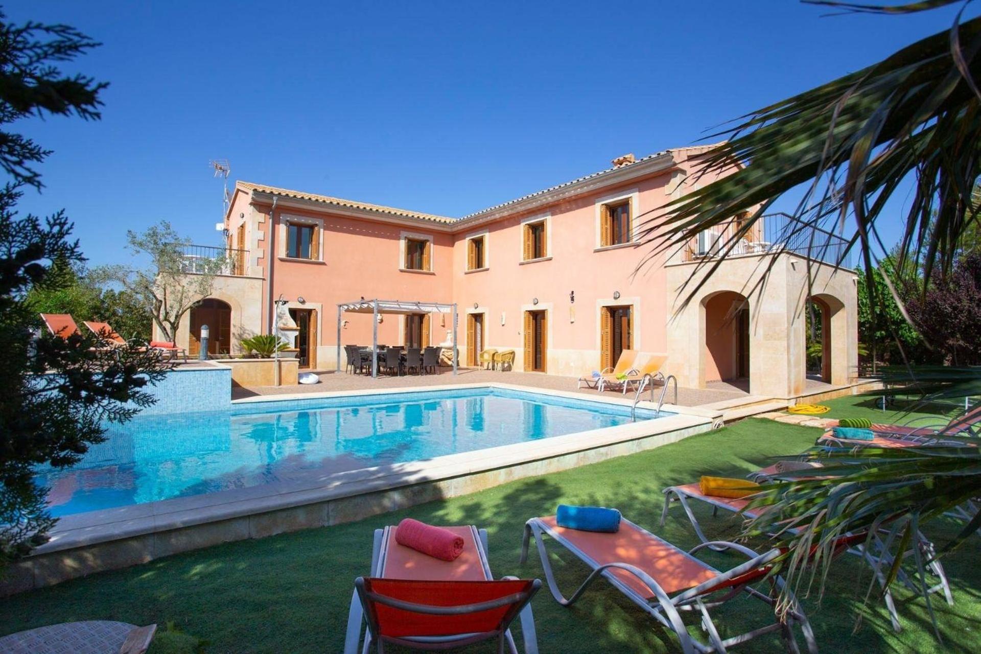 Holiday home Schoene Es Murer *